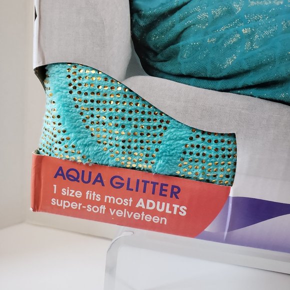 Snuggie Tails Adult Mermaid Tail Blanket Aqua Gltr - Picture 4 of 11